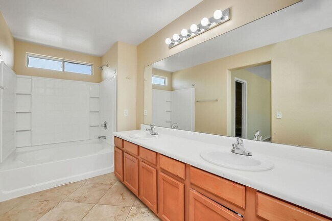 Building Photo - Gilbert rental