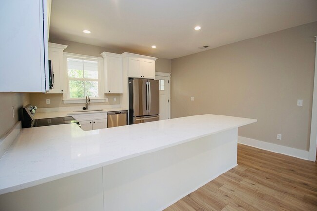Building Photo - "Welcome to Olympia – Brand New Units + $4...