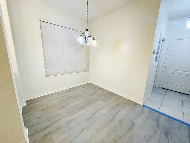 Building Photo - Great 3bed/2.5bath Rental Opportunity in T...