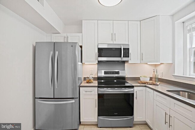 Building Photo - 3610 39th St NW