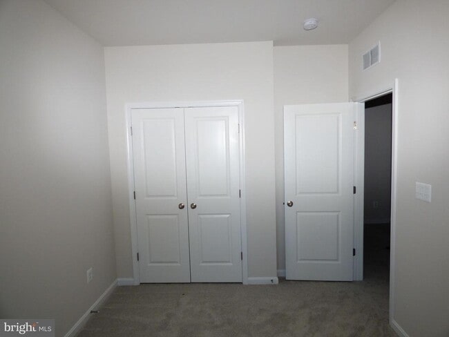 Building Photo - 2583 Hopton Ln