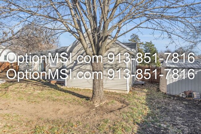 Building Photo - Charming 3-Bedroom Home Near Downtown Over...