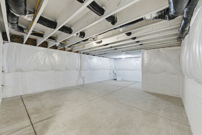 Building Photo - 538 Penwell Dr