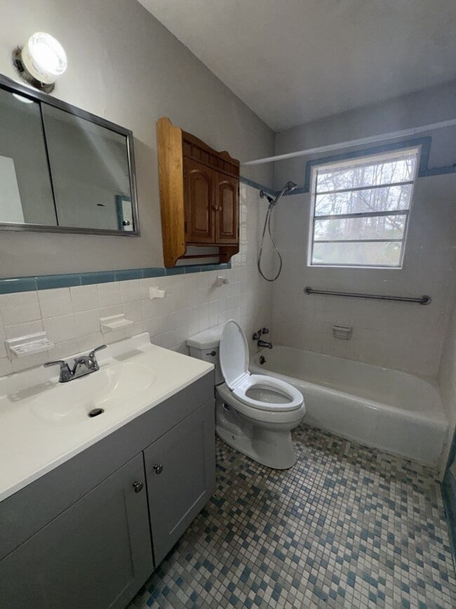 Building Photo - 1117 Steve Mar Dr