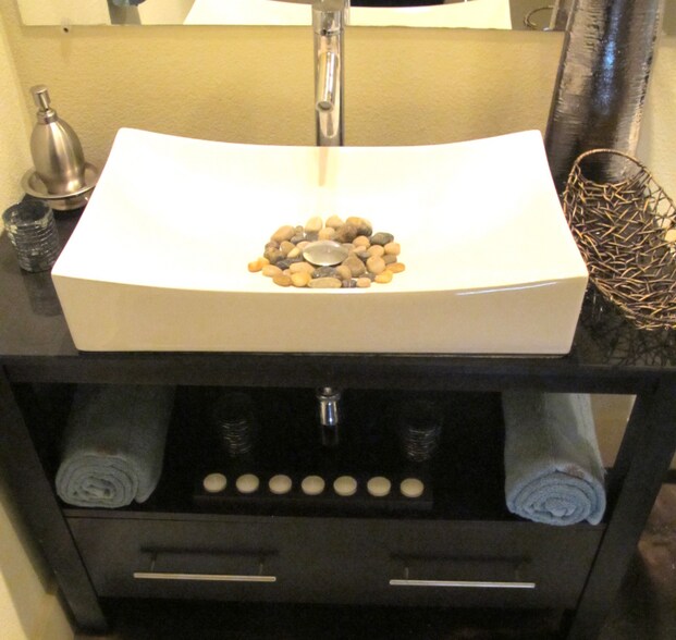 Building Photo - 6201 Grissom Rd