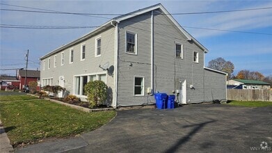 Building Photo - 2650 Seneca St