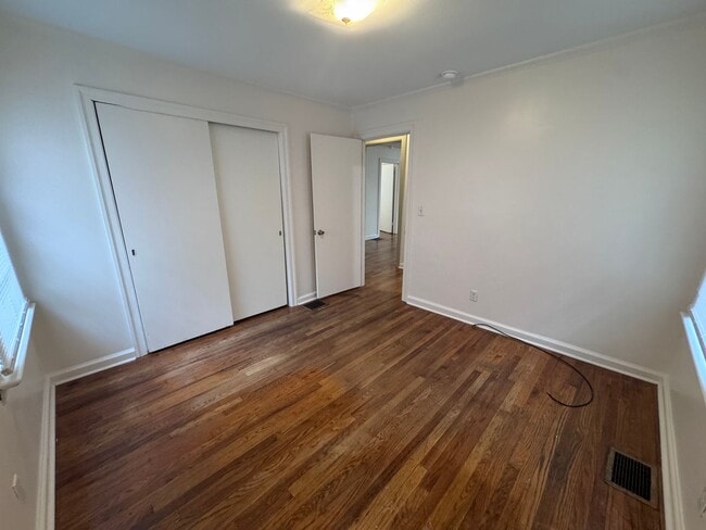 Building Photo - House in Paducah City Limits