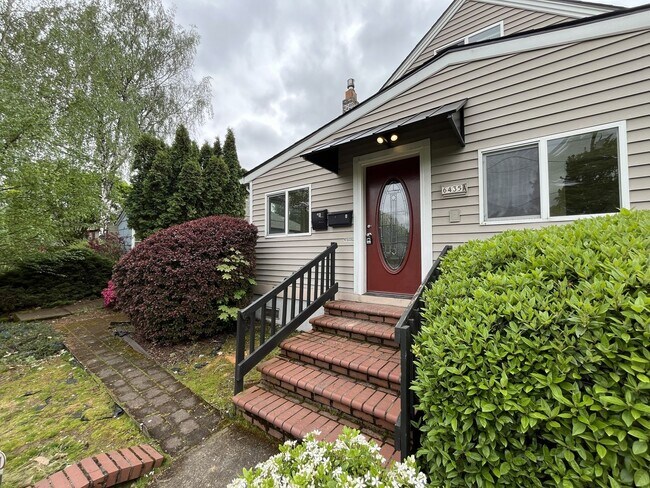 Building Photo - Character-Filled Concordia Home with Flexible Living Spaces & Gas Fireplace