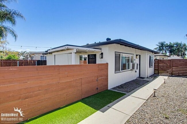 Building Photo - Bright and Inviting 2Bdm 1Ba Home in Escondido.