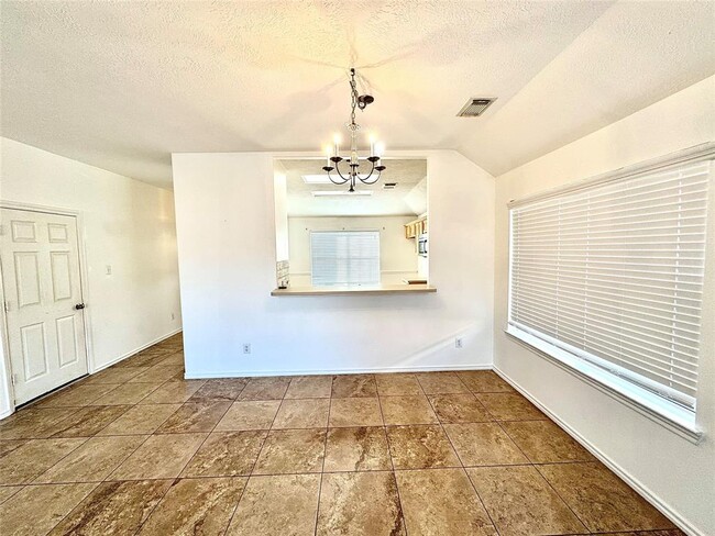Building Photo - 10606 Acacia Forest tr