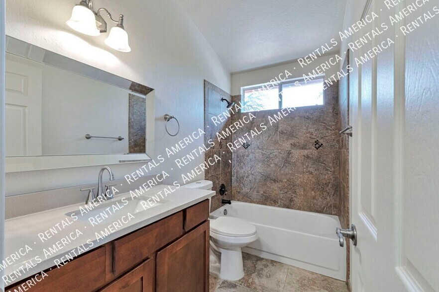 Building Photo - 3460 W Sky Ridge Loop