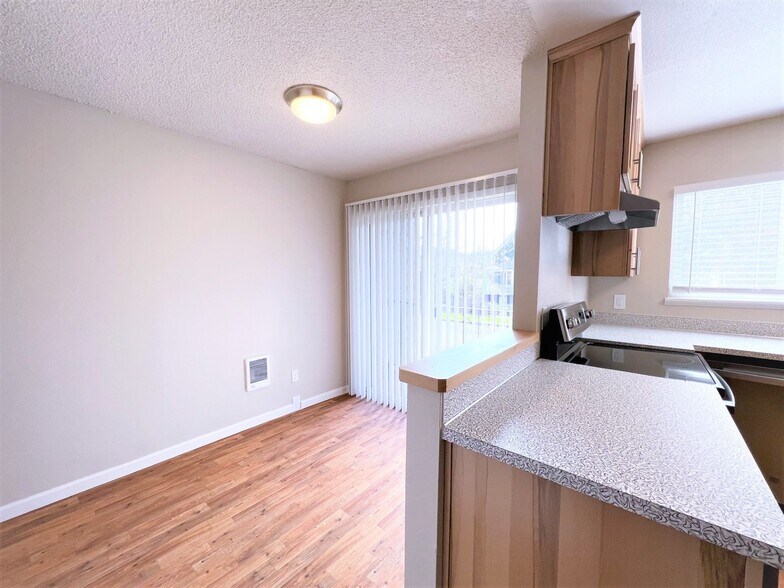 Building Photo - 3057 SE 20th Ave