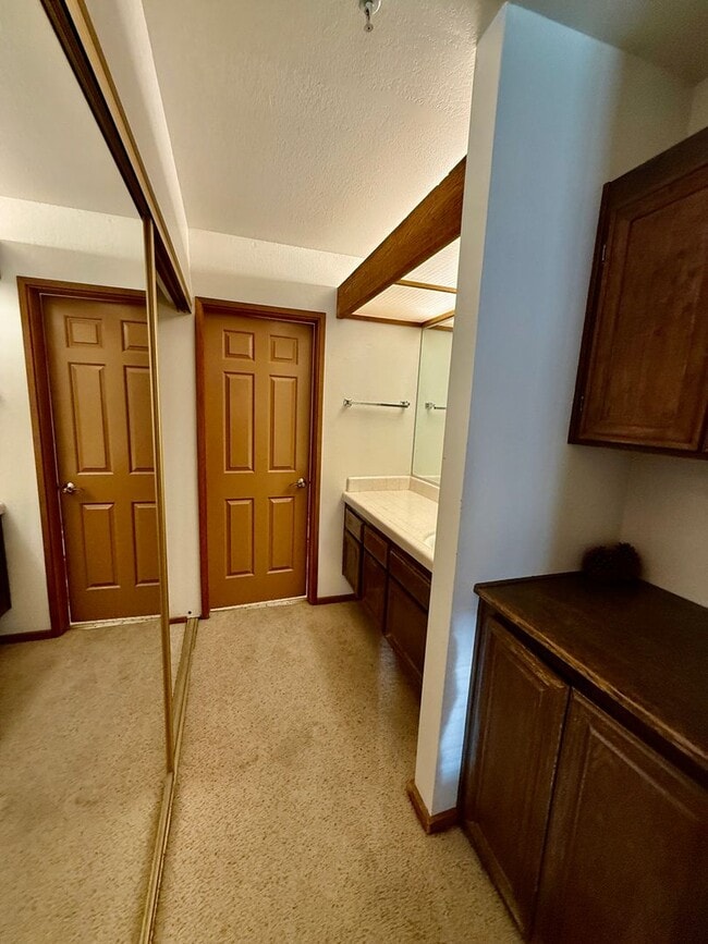 Building Photo - FOR RENT – Aspen Creek Condo in Mammoth Lakes