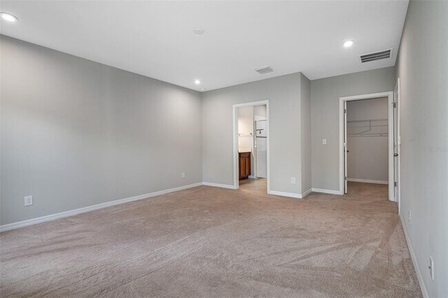 Building Photo - 11234 High Noon Trl