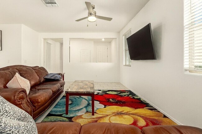 Building Photo - 1017 S 7th St