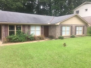 Building Photo - 5112 Briarcliff Dr