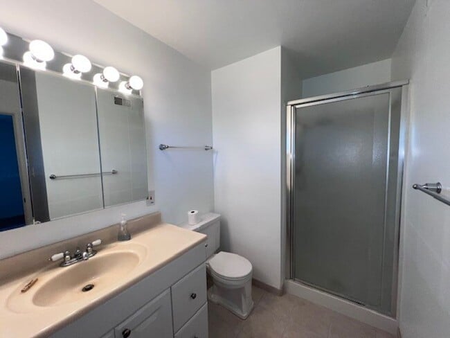 Building Photo - Freshly painted home with large backyard. ...