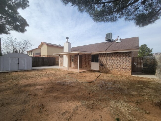 Building Photo - 10918 Joe Dimaggio Cir