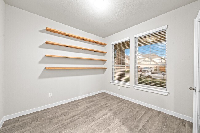 Building Photo - 19723 Vino Vale Dr