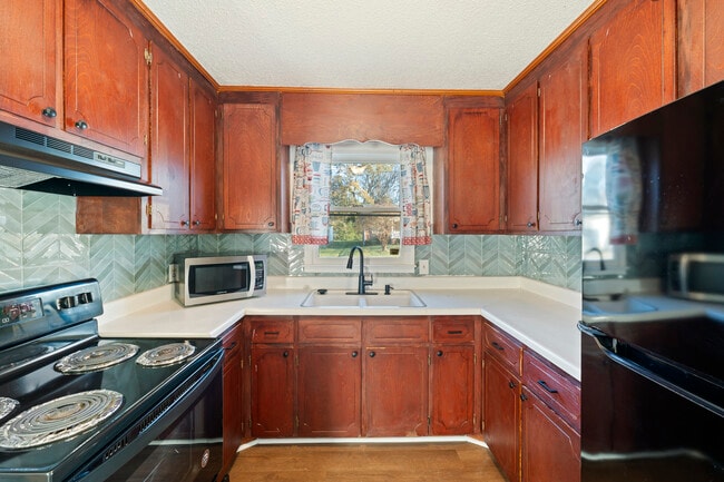 Building Photo - 628 S Caldwell St