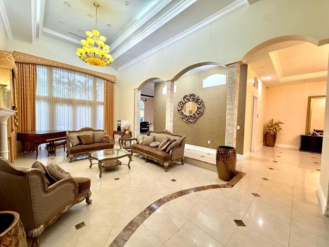 Building Photo - 5981 SW 37th Terrace