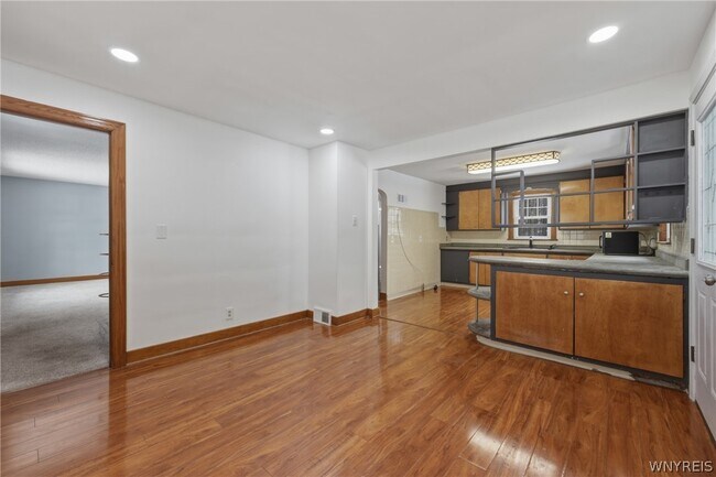 Building Photo - 3667 Fuller Ave