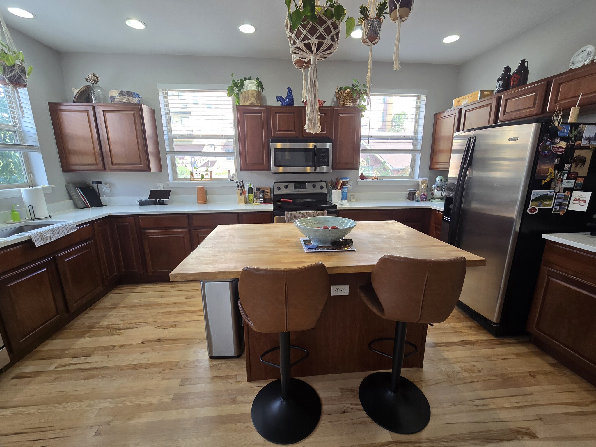Complete kitchen remodel with hickory floors and new countertops - 5498 Zephyr Ct