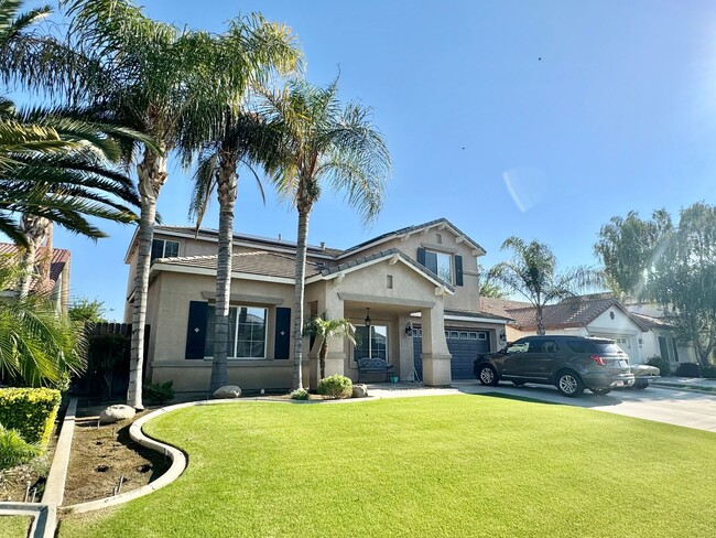 Primary Photo - Beautiful single-family home with 6 Bedroo...