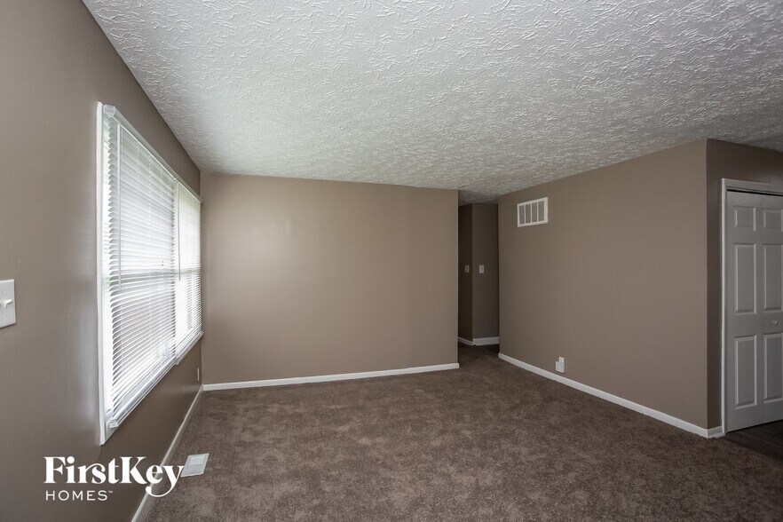 Building Photo - 6072 Bettcher Ave