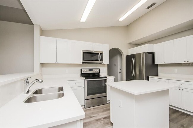 Building Photo - 662 Brockton Dr