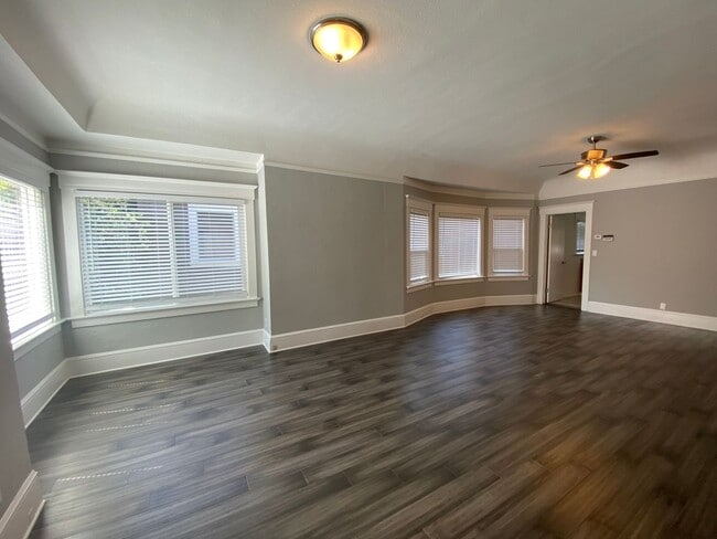 Building Photo - Gorgeous 2BR/1BA Home in Temescal, Great N Oakland Location