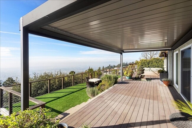 Building Photo - 75 Chadbourne Way