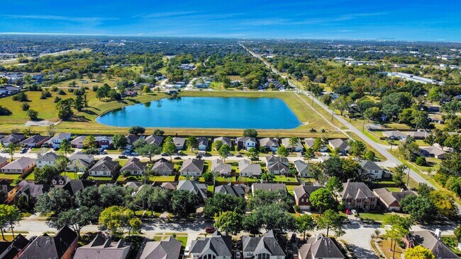 Building Photo - 3010 Ashton Park Dr