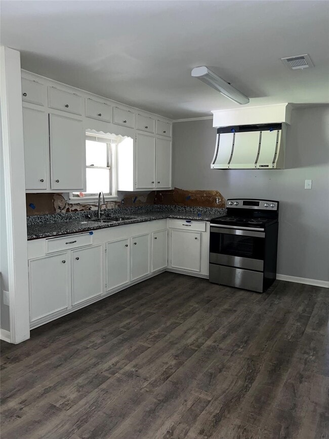 Building Photo - 1830 Reese St