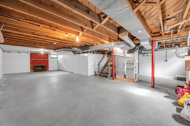 Building Photo - 538 Chinoe Rd