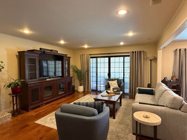Building Photo - Spacious 4-Bedroom Home, Cupertino Schools...