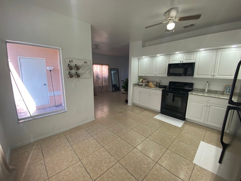 Building Photo - 842 Monopoly Ct