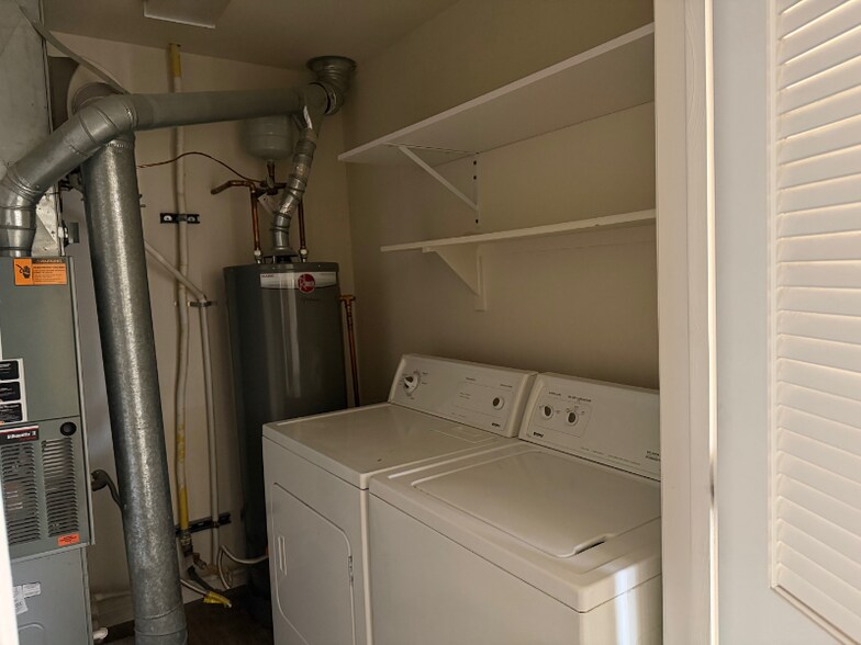 Building Photo - 2461 Thunder Mountain Drive