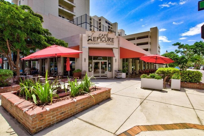 Building Photo - 2 Bedroom 2 Bath Waterview Condo (Palm Place Condominiums)