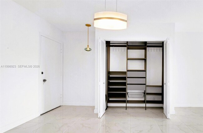 Building Photo - 2230 NE 56th Pl