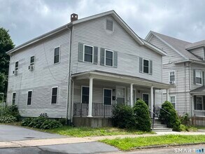Building Photo - 77 Meadow St