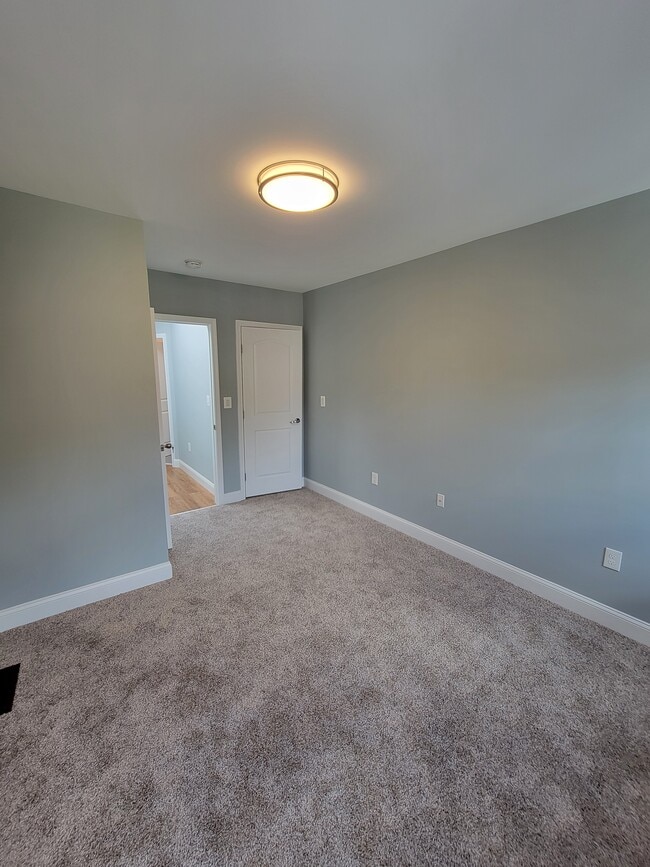 Building Photo - 2509 McHenry St