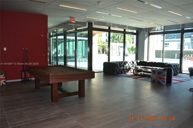 Building Photo - 1080 Brickell Ave