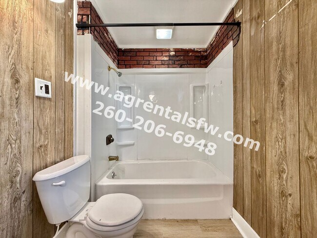 Building Photo - 2919 S Harrison St