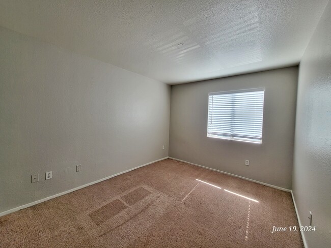 Building Photo - 5278 Sacha Way