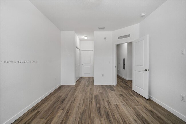 Building Photo - 15500 SW 136th St