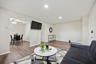 Building Photo - 1202 Wharton Dr