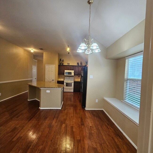 Building Photo - Pine Ridge Estates