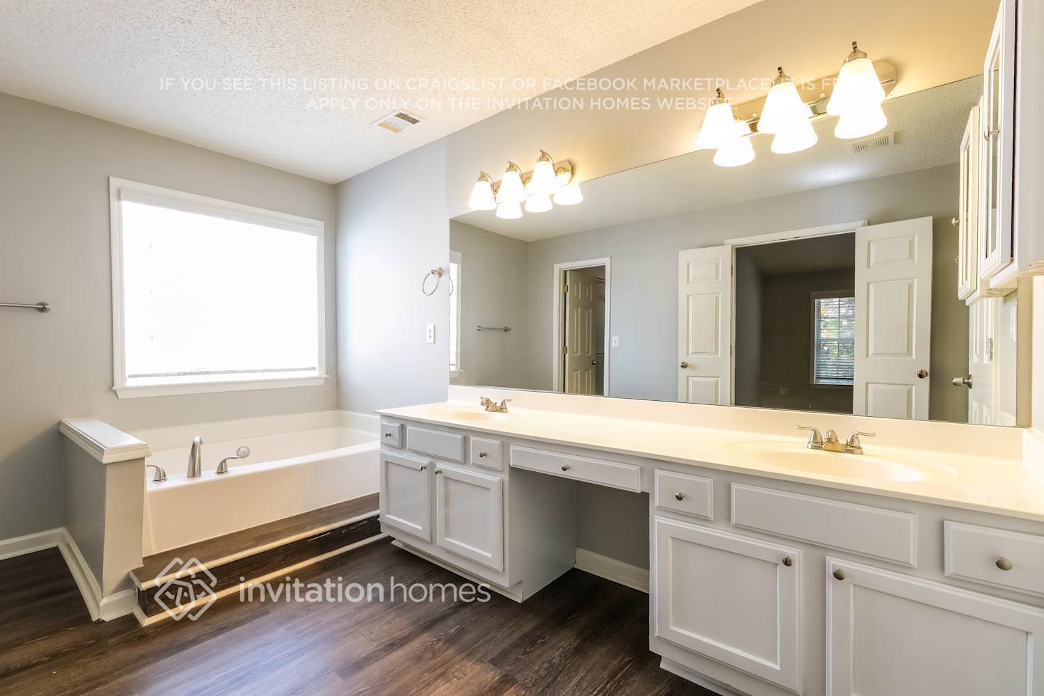 Building Photo - 13558 Weycroft Cir