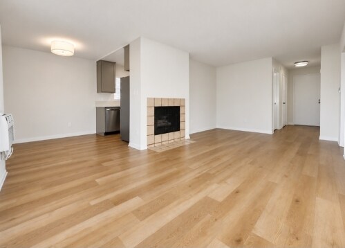 Interior Photo - 3750 Kelton Ave